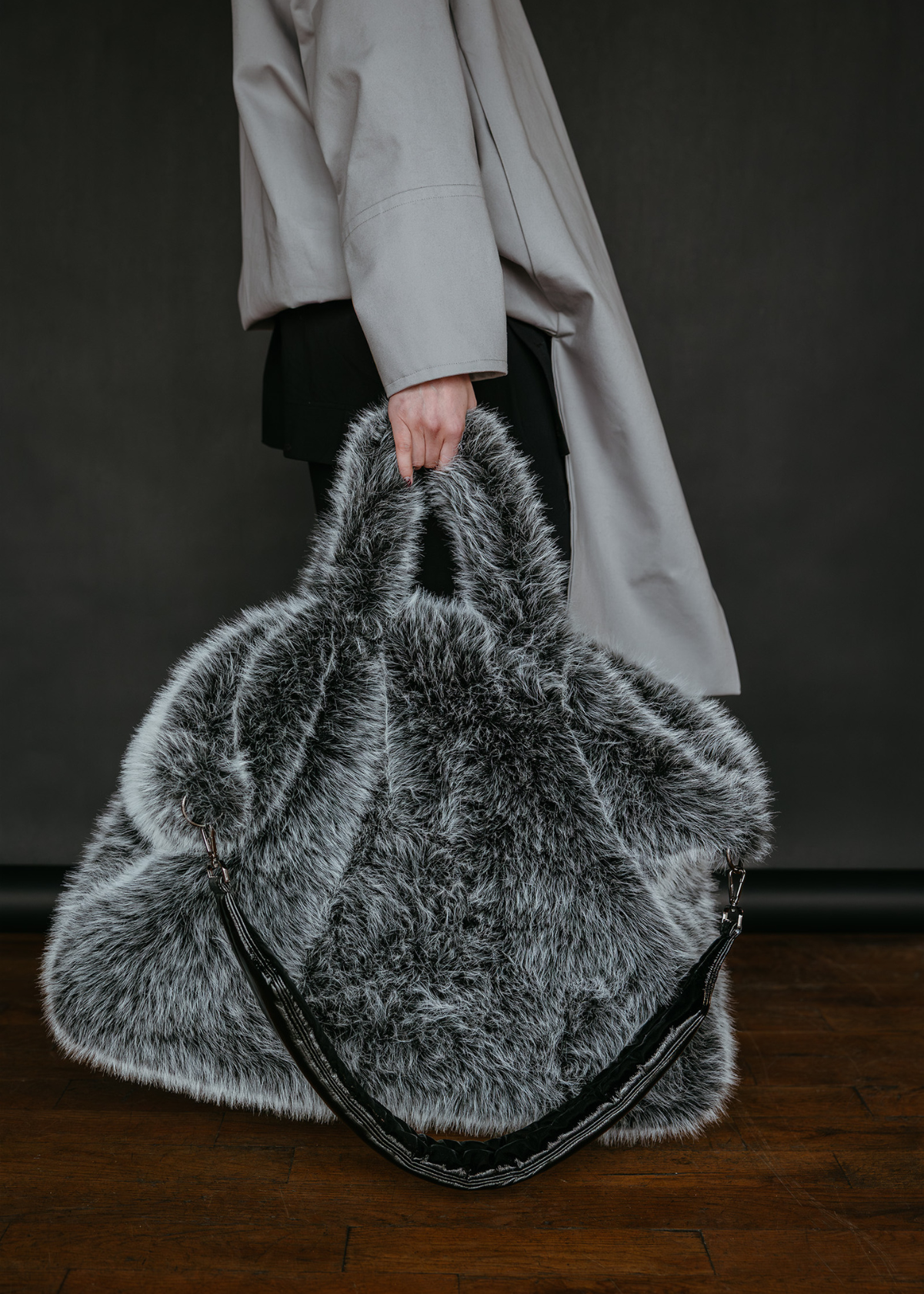 Foxy Bag Grey – NICOLE BENEFIELD PORTFOLIO Foxy Bag Grey – NICOLE BENEFIELD PORTFOLIO